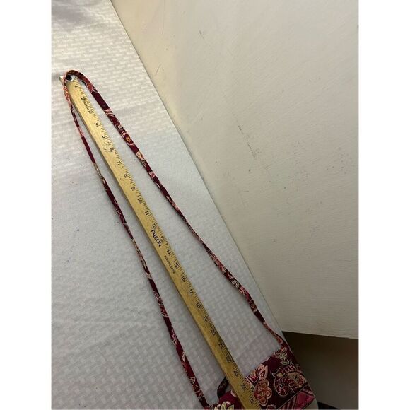 Vera Bradley quilted crossbody wallet burgandy pinks 8"x4.5" - Picture 6 of 7